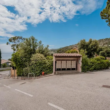 Duplex Avec Terrasse Et Parking Proche Des Plages * Le Rayol-Canadel-sur-Mer