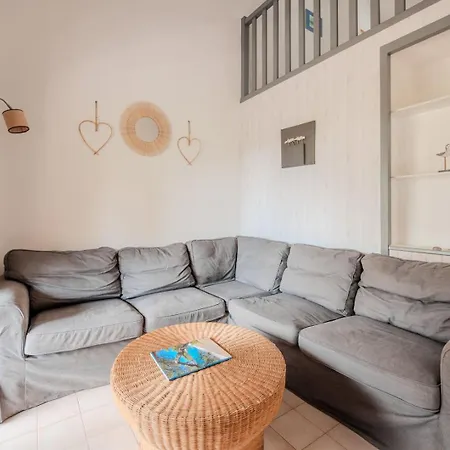 Duplex Avec Terrasse Et Parking Proche Des Plages